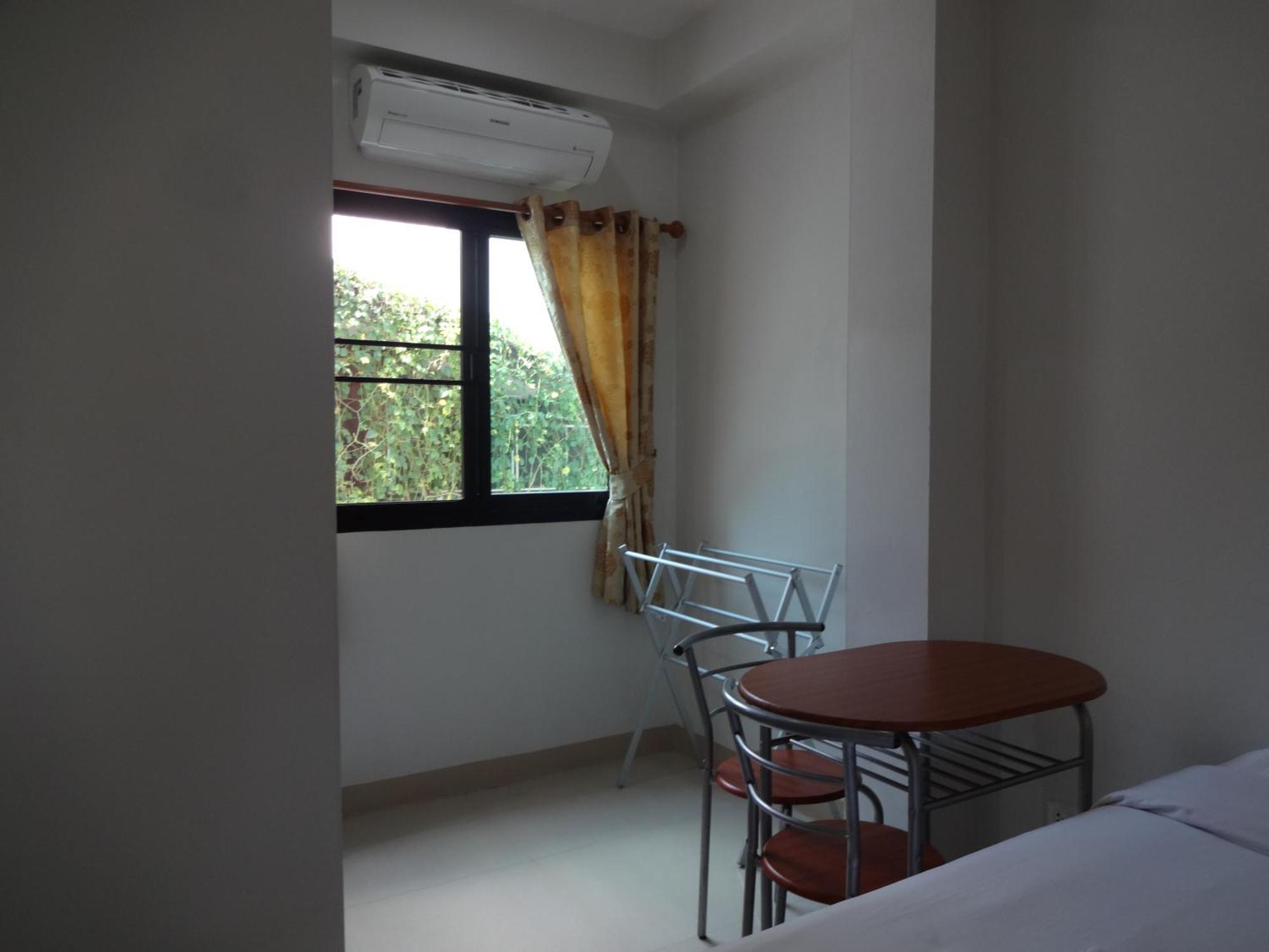 Rena House Chiang Mai Hotel Kamer foto