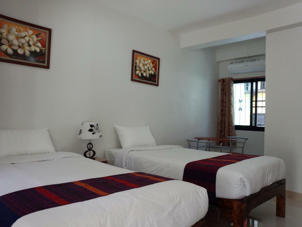 Rena House Chiang Mai Hotel Buitenkant foto